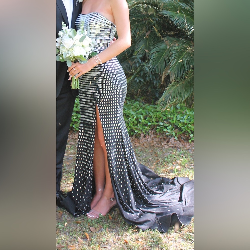 Sherri Hill Prom Dress